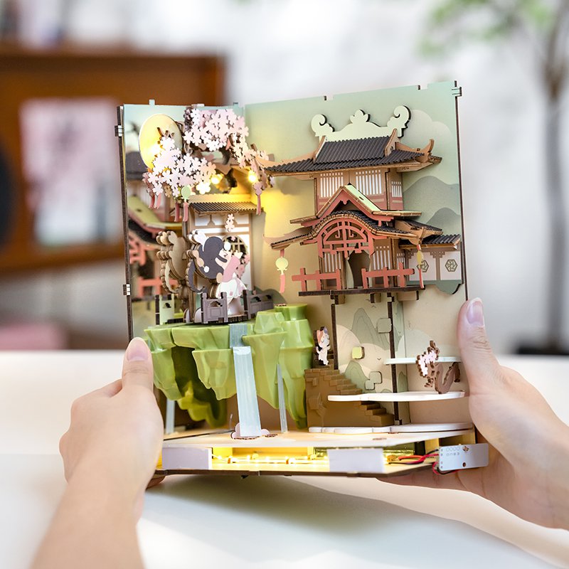 Book Nook Falling Sakura - Book Nook Kit
