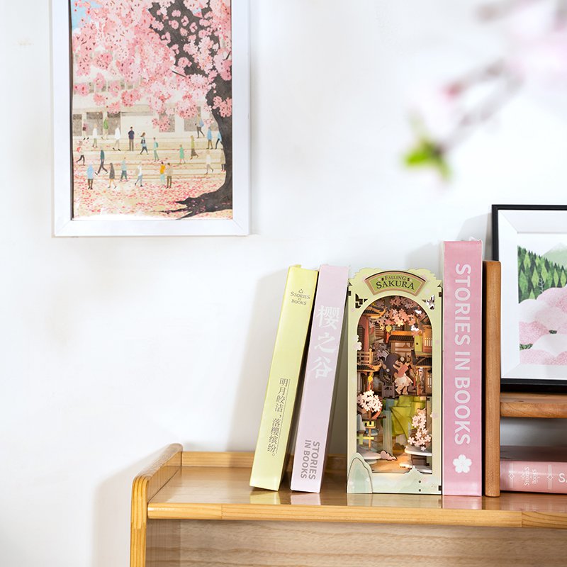 Book Nook Falling Sakura - Book Nook Kit