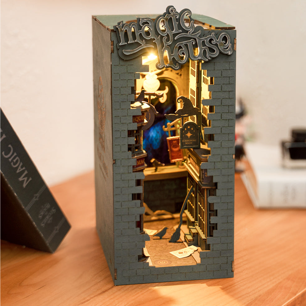 Book Nook Magic House